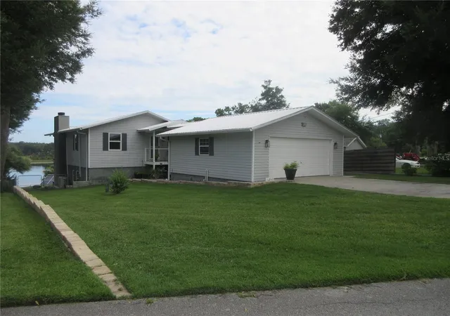 Photo 1 of Single family home for sale at 16849 Se 59th Place, Ocklawaha, FL 32179 | MLS# OM726650 | Listing updated on 2026-09-15