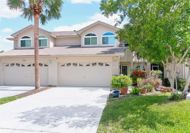 Photo 4 of Townhouse for sale at 2524 W Brook Ln, Clearwater, FL 33761 | MLS# TB8519361 | Listing updated on 2026-09-13