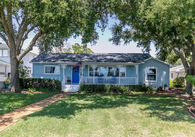 Photo 1 of Single family home for sale at 110 Sunset Dr S, St Petersburg, FL 33707 | MLS# TB8519370 | Listing updated on 2026-10-30