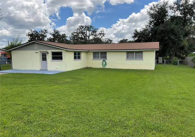 Photo 2 of Sale Pending at 37820 Crystal Way, Dade City, FL 33523 | MLS# TB8519528 | Listing updated on 2026-09-15