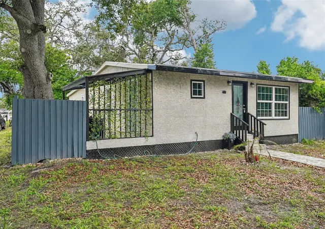 Photo 3 of Single family home for sale at 8514 N Branch Ave, Tampa, FL 33604 | MLS# TB8519589 | Listing updated on 2026-09-14