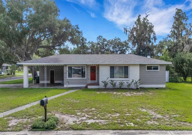 Photo 1 of Sale Pending at 2620 Martin Ave, Lakeland, FL 33803 | MLS# L4962821 | Listing updated on 2026-09-14