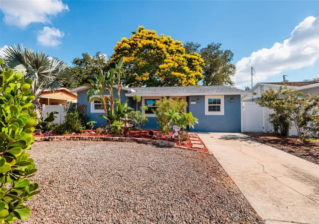 Photo 3 of Single family home for sale at 6275 51st Avenue N, St Petersburg, FL 33709 | MLS# TB8520001 | Listing updated on 2026-09-10