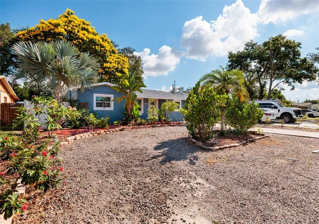 Photo 3 of Single family home for sale at 6275 51st Avenue N, St Petersburg, FL 33709 | MLS# TB8520001 | Listing updated on 2026-09-10