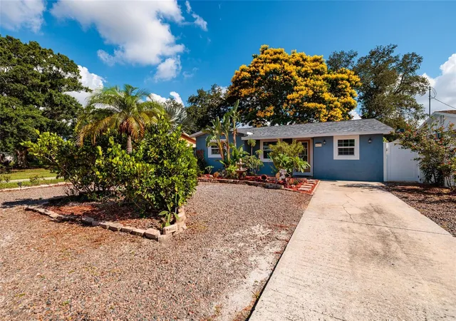 Photo 4 of Single family home for sale at 6275 51st Avenue N, St Petersburg, FL 33709 | MLS# TB8520001 | Listing updated on 2026-09-10