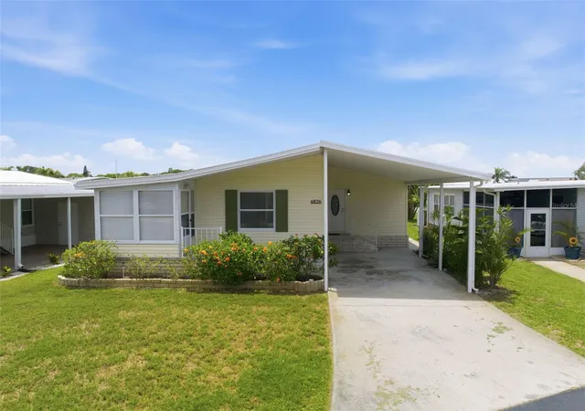 Photo 2 of Manufactured home for sale at 6826 Mount Orange Dr Ne #383, Saint Petersburg, FL 33702 | MLS# TB8520165 | Listing updated on 2026-09-15