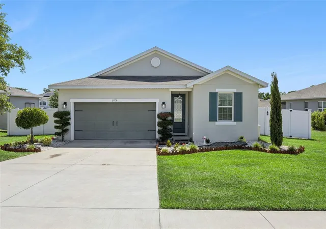 Photo 2 of Single family home for sale at 31736 Broadwater Ave, Leesburg, FL 34748 | MLS# O6417670 | Listing updated on 2026-09-15