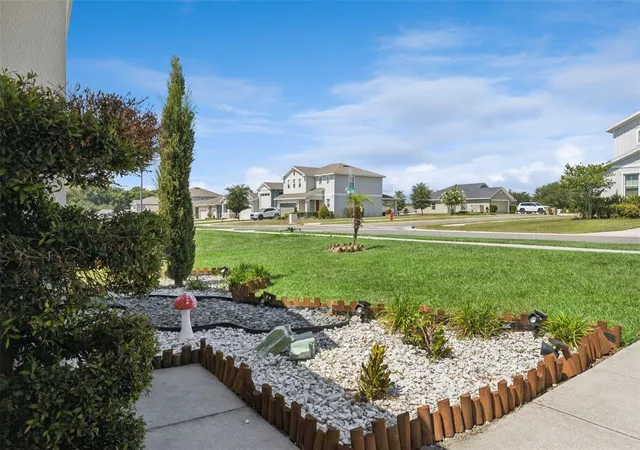 Photo 4 of Single family home for sale at 31736 Broadwater Ave, Leesburg, FL 34748 | MLS# O6417670 | Listing updated on 2026-09-15