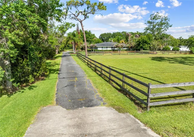 Photo 4 of Single family home for sale at 1770 Pleasant Hl Rd, Kissimmee, FL 34746 | MLS# S5152075 | Listing updated on 2026-10-06