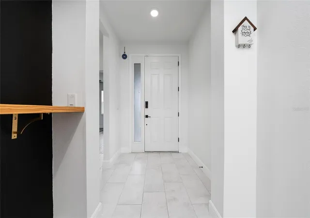 Photo 3 of Single family home for sale at 2591 Seagirt Way, Clermont, FL 34711 | MLS# S5152086 | Listing updated on 2026-10-11