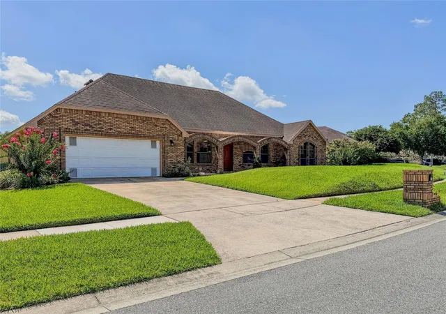 Photo 3 of Single family home for sale at 9731 Sibley Cir, Orlando, FL 32836 | MLS# O6417864 | Listing updated on 2026-10-06