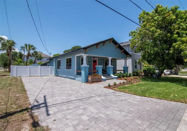Photo 1 of Sale Pending at 2507 W Gray St, Tampa, FL 33609 | MLS# TB8520491 | Listing updated on 2026-10-20