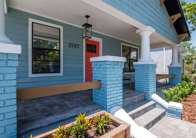 Photo 2 of Sale Pending at 2507 W Gray St, Tampa, FL 33609 | MLS# TB8520491 | Listing updated on 2026-10-20