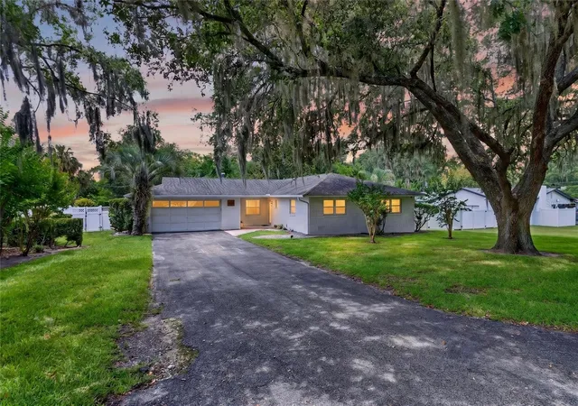 Photo 1 of Single family home for sale at 1502 Se 16th Avenue, Ocala, FL 34471 | MLS# OM726973 | Listing updated on 2026-09-14