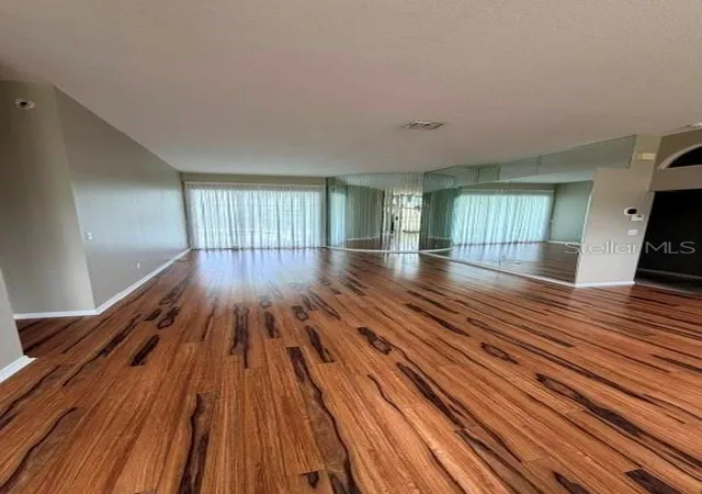Photo 2 of Sale Pending at 16525 Majestic Ct, Clermont, FL 34711 | MLS# O6418262 | Listing updated on 2026-10-22