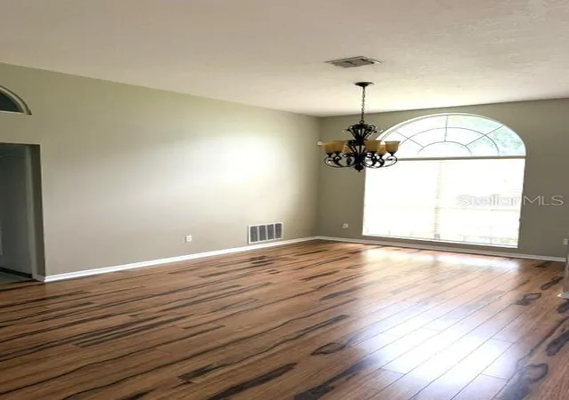 Photo 3 of Sale Pending at 16525 Majestic Ct, Clermont, FL 34711 | MLS# O6418262 | Listing updated on 2026-10-22
