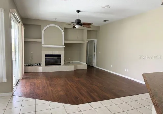 Photo 3 of Sale Pending at 16525 Majestic Ct, Clermont, FL 34711 | MLS# O6418262 | Listing updated on 2026-10-22