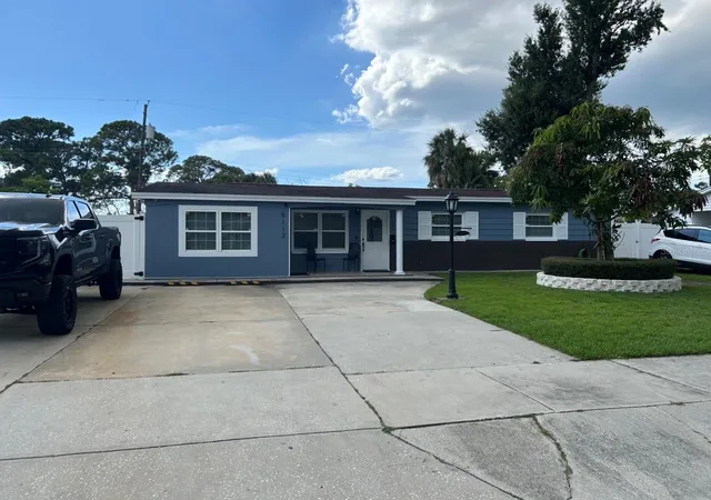 Photo 1 of Single family home for sale at 5112 Gateway Dr, Tampa, FL 33615 | MLS# TB8521079 | Listing updated on 2026-09-15