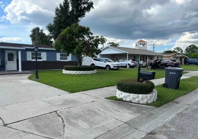 Photo 3 of Single family home for sale at 5112 Gateway Dr, Tampa, FL 33615 | MLS# TB8521079 | Listing updated on 2026-09-15