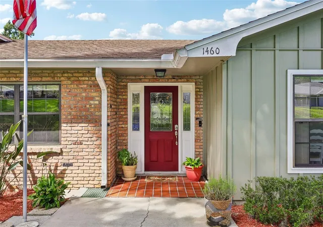 Photo 3 of Single family home for sale at 1460 Grove St, Eustis, FL 32726 | MLS# G5114019 | Listing updated on 2026-10-07
