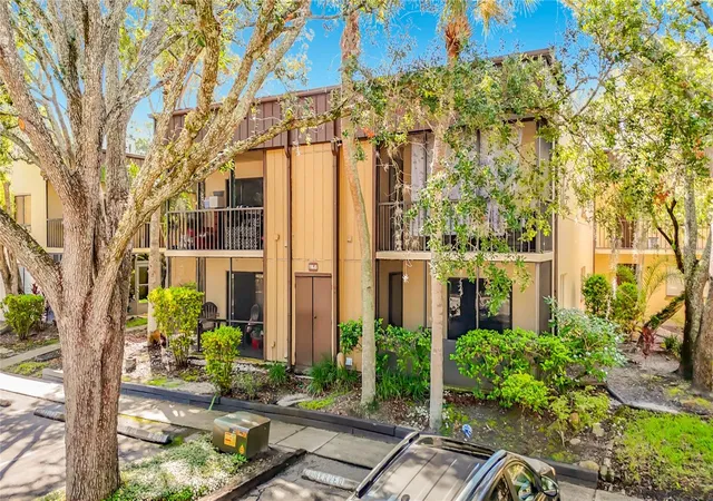 Photo 2 of Condo for sale at 11805 Raintree Lake Ln #B, Tampa, FL 33617 | MLS# TB8521163 | Listing updated on 2026-09-11