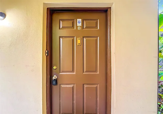 Listing Photo 5 - Condo for sale in building located at 11805 Raintree Lake Ln, Tampa, FL 33617 - Unit #B