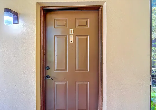 Photo 3 of Condo for sale at 11805 Raintree Lake Ln #D, Tampa, FL 33617 | MLS# TB8521164 | Listing updated on 2026-09-11