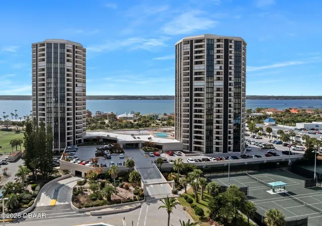 Listing Photo 1 - Condo for sale in building located at 1 Oceans W Blvd, Daytona Beach Shores, FL 32118 - Unit #5A5