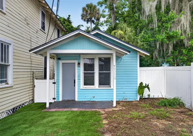 Photo 2 of Single family home for sale at 309 Rush St, New Smyrna Beach, FL 32168 | MLS# O6418404 | Listing updated on 2026-09-15