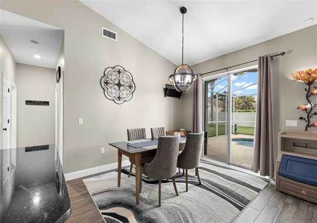 Photo 4 of Single family home for sale at 4038 Lithia Ridge Blvd, Valrico, FL 33596 | MLS# TB8521292 | Listing updated on 2026-10-02