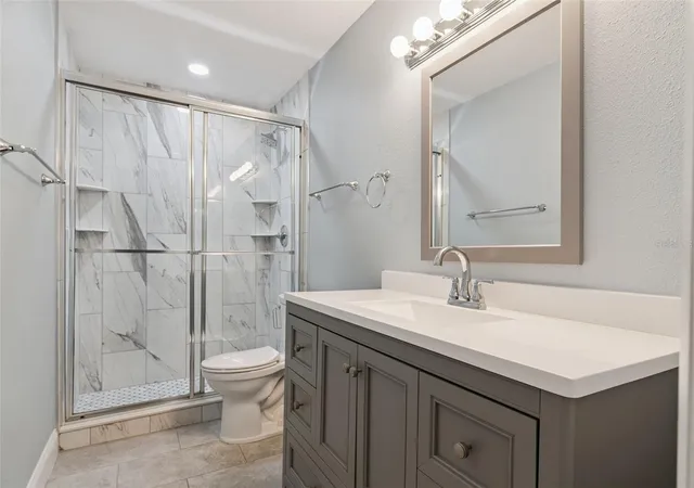 Listing Photo 5 - Condo for sale in building located at 445 S Netherwood Crescent, ALTAMONTE SPRINGS, FL 32714 - Unit #2