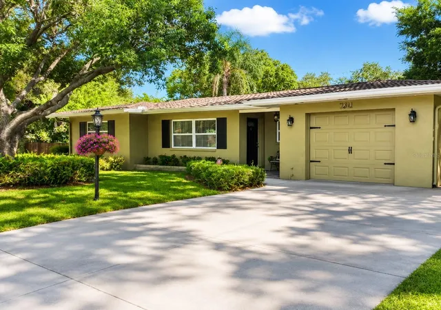 Photo 1 of Single family home for sale at 1637 Whitewood Dr, Clearwater, FL 33756 | MLS# TB8521450 | Listing updated on 2026-10-22
