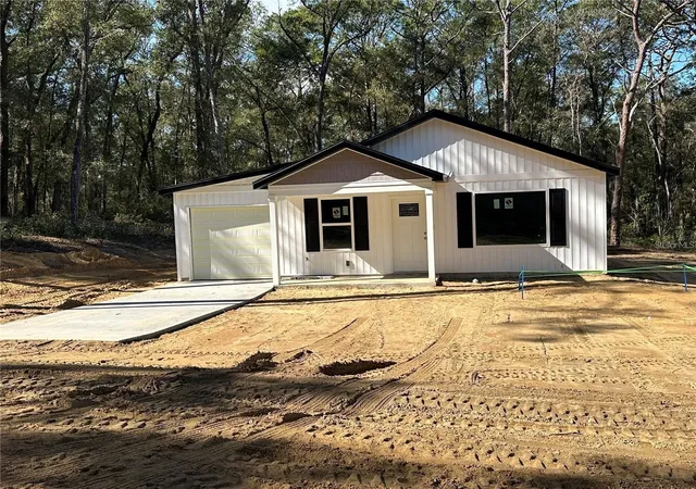 Photo 1 of Single family home for sale at 13725 Sw 111th Lane, Dunnellon, FL 34432 | MLS# OM727080 | Listing updated on 2026-09-11
