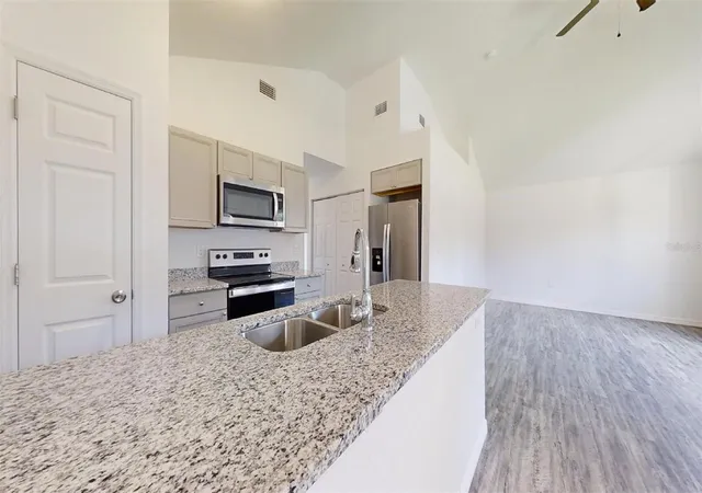 Photo 4 of Single family home for sale at 13725 SW 111th Lane, Dunnellon, FL 34432 | MLS# OM727080 | Listing updated on 2026-09-11
