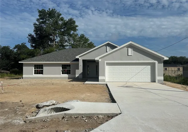 Photo 3 of Single family home for sale at 8 Dogwood Pl, Ocala, FL 34472 | MLS# OM727131 | Listing updated on 2026-09-12