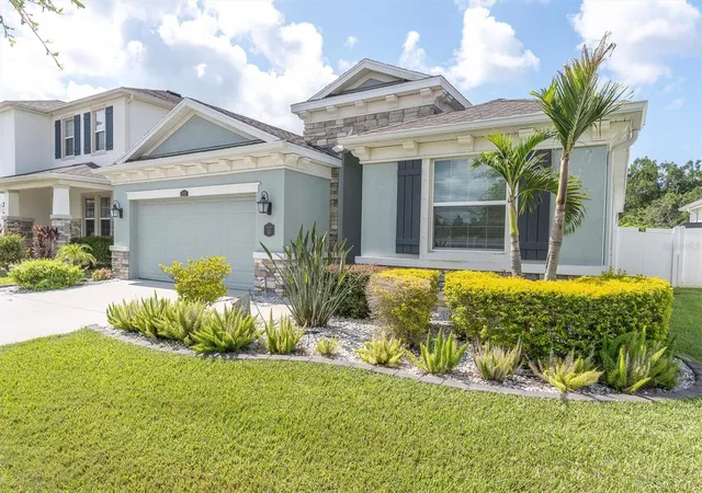 Photo 3 of Single family home for sale at 8110 Praise Dr, Tampa, FL 33625 | MLS# W7886941 | Listing updated on 2026-10-07