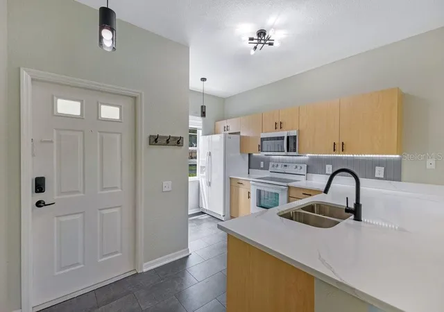 Photo 3 of Single family home for sale at 6102 Lake Marion Golf Resort, Kissimmee, FL 34759 | MLS# O6418833 | Listing updated on 2026-10-06