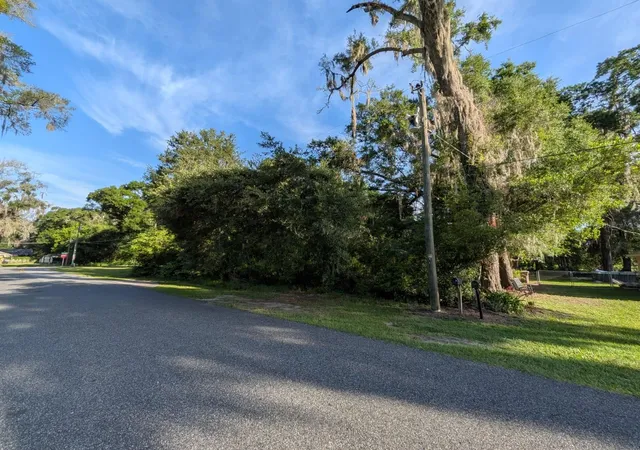 Photo 3 of Land for sale at 1123 Ne 23rd Street, Ocala, FL 34470 | MLS# OM727141 | Listing updated on 2026-09-15