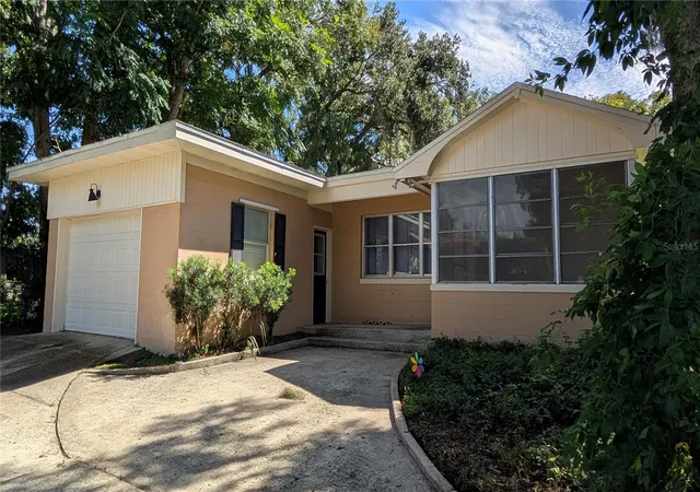 Photo 3 of Single family home for sale at 2469 Broadvue Ave, Eustis, FL 32726 | MLS# G5114171 | Listing updated on 2026-09-11