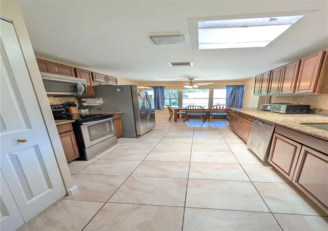 Photo 4 of Single family home for sale at 2469 Broadvue Ave, Eustis, FL 32726 | MLS# G5114171 | Listing updated on 2026-09-11