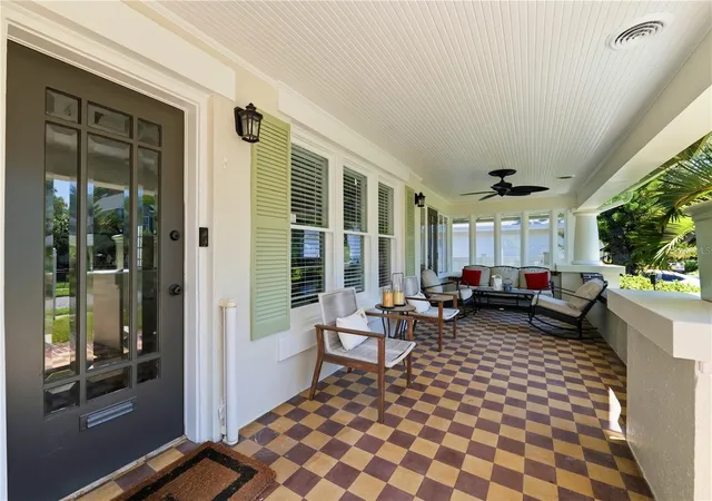 Photo 2 of Single family home for sale at 871 17th Avenue N, Saint Petersburg, FL 33704 | MLS# TB8522151 | Listing updated on 2026-09-28