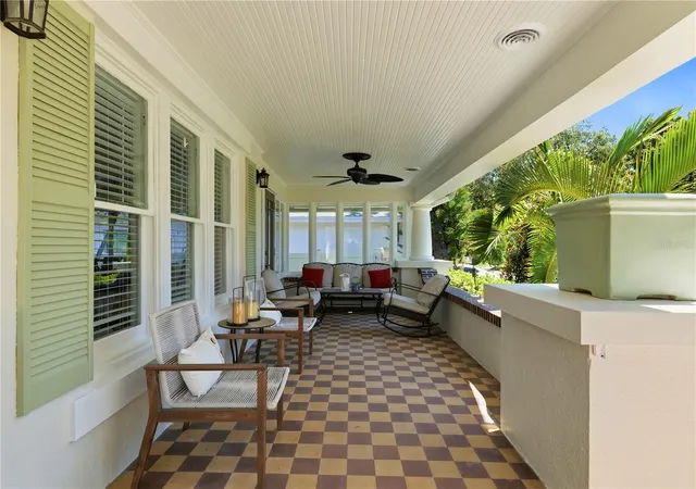 Photo 3 of Single family home for sale at 871 17th Avenue N, Saint Petersburg, FL 33704 | MLS# TB8522151 | Listing updated on 2026-09-28