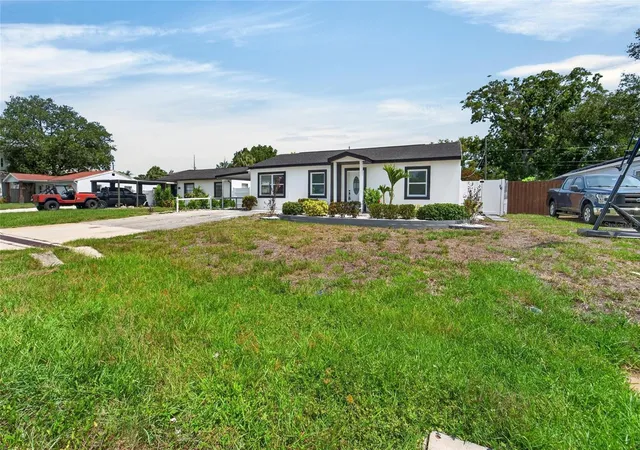 Photo 3 of Single family home for sale at 4711 W Lawn Ave, Tampa, FL 33611 | MLS# TB8522165 | Listing updated on 2026-09-12