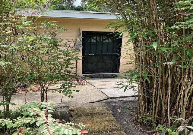 Photo 3 of Single family home for sale at 17010 Crawley Rd, Odessa, FL 33556 | MLS# TB8522175 | Listing updated on 2026-10-16
