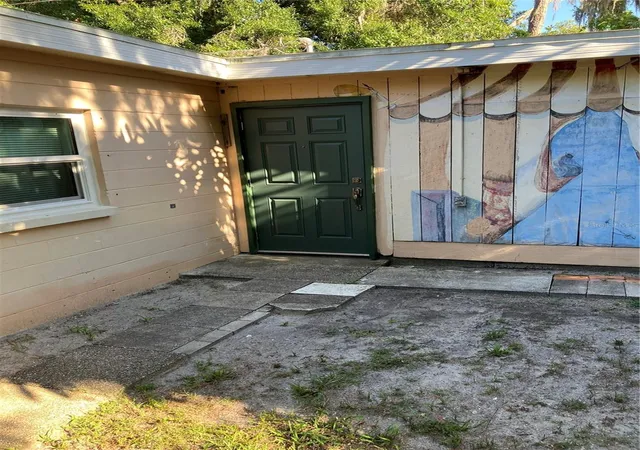 Photo 4 of Single family home for sale at 17010 Crawley Rd, Odessa, FL 33556 | MLS# TB8522175 | Listing updated on 2026-10-16