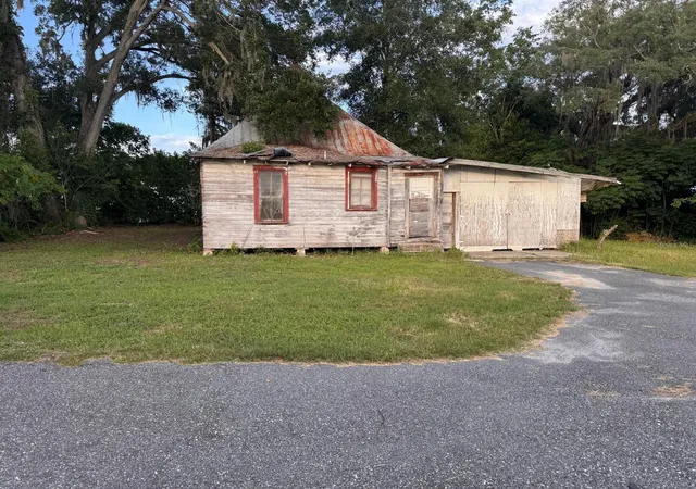 Photo 1 of Sale Pending at 6242 Se 113th Street, Belleview, FL 34420 | MLS# OM727207 | Listing updated on 2026-09-14