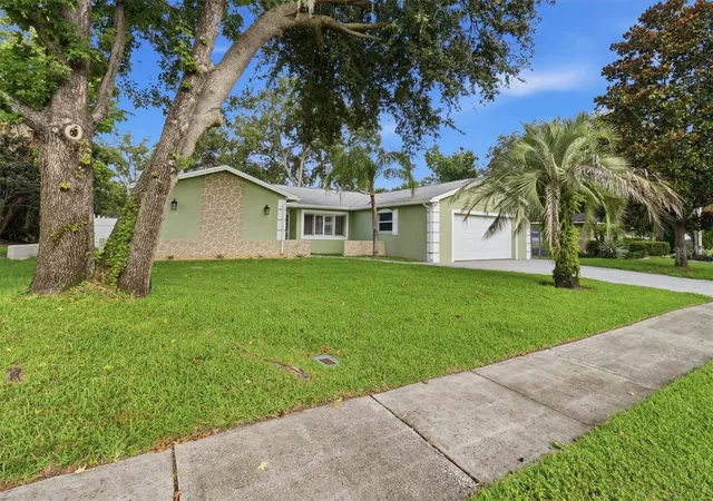 Photo 2 of Single family home for sale at 644 Peachwood Dr, Altamonte Springs, FL 32714 | MLS# O6419216 | Listing updated on 2026-09-11