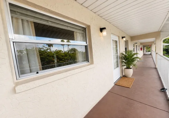 Photo 1 of Condo for sale at 3981 Maceachen Blvd #330, Sarasota, FL 34233 | MLS# TB8522264 | Listing updated on 2026-09-15