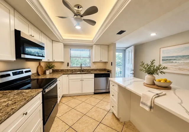 Photo 4 of Condo for sale at 3981 Maceachen Blvd #330, Sarasota, FL 34233 | MLS# TB8522264 | Listing updated on 2026-09-15