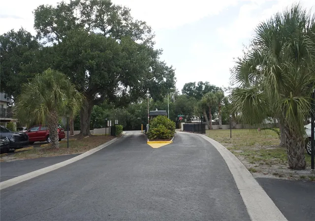 Photo 3 of Townhouse for sale at 3312 Ramblewood Pl, Sarasota, FL 34237 | MLS# O6419357 | Listing updated on 2026-09-14